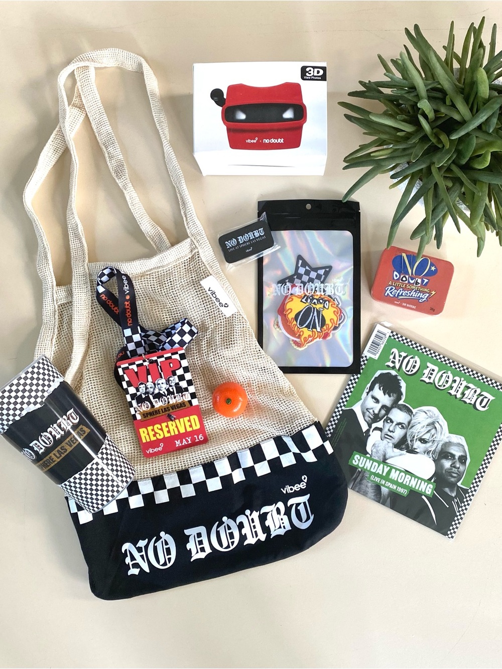 NO DOUBT - 2026 Las Vegas Sphere Concert Vibee VIP Gift Bag - Picture 3 of 10